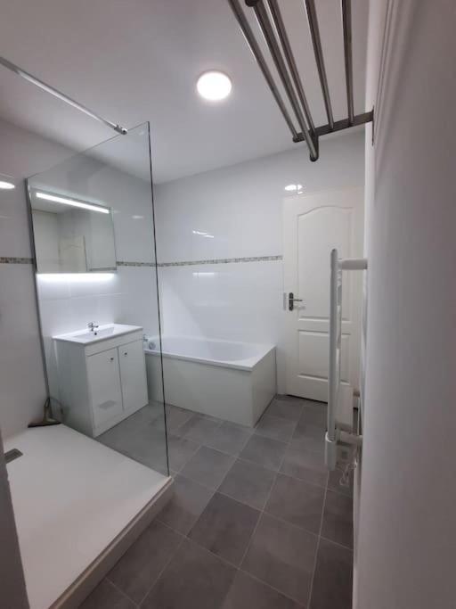 Appartement กาเลส์ ภายนอก รูปภาพ